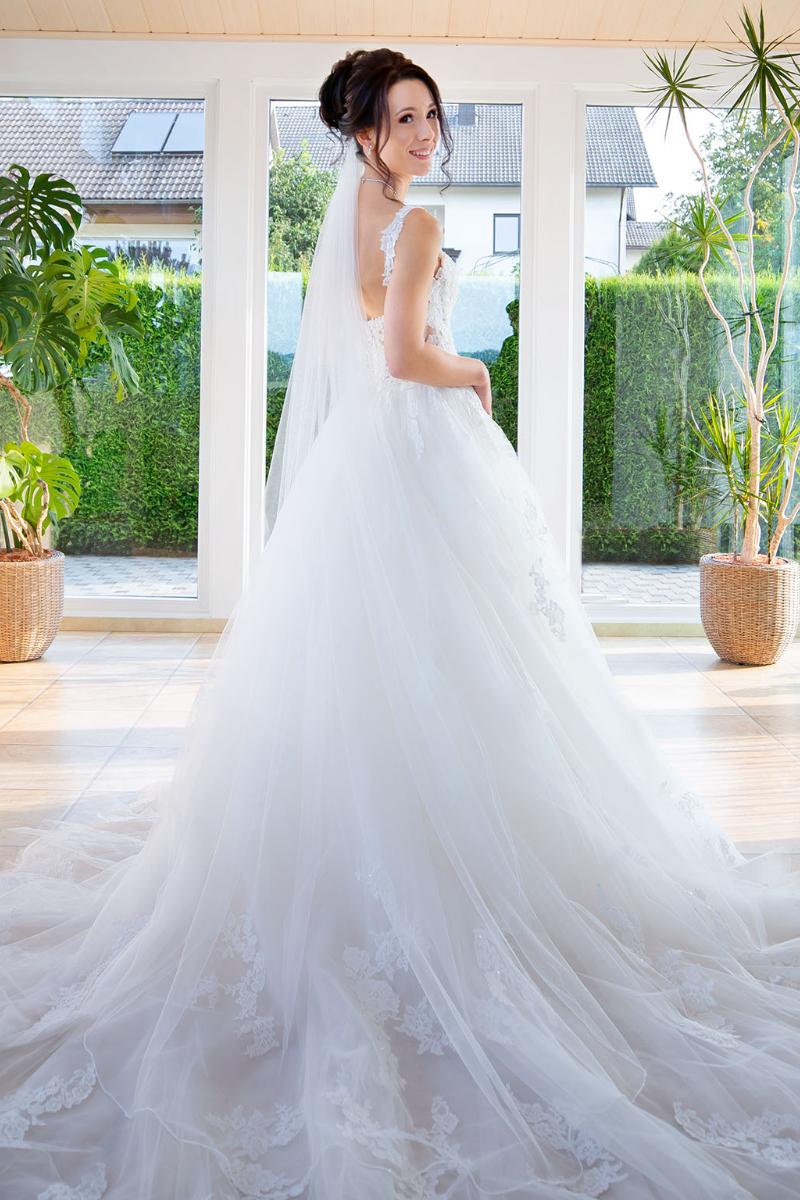 hr bride erika