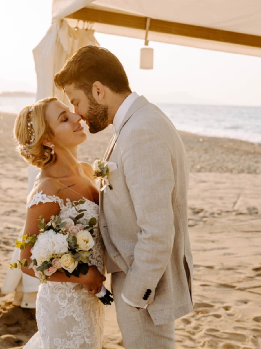 HRbride Nadine H
