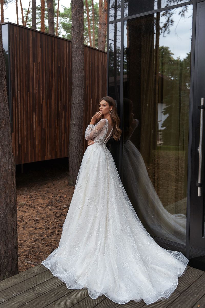 Oliver Martino Jaya 04 Brautkleid