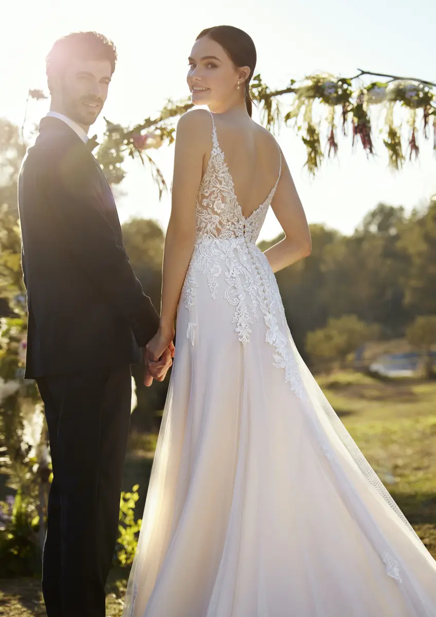 Bridentity Bejeweled Brautkleid Hochzeitskleid