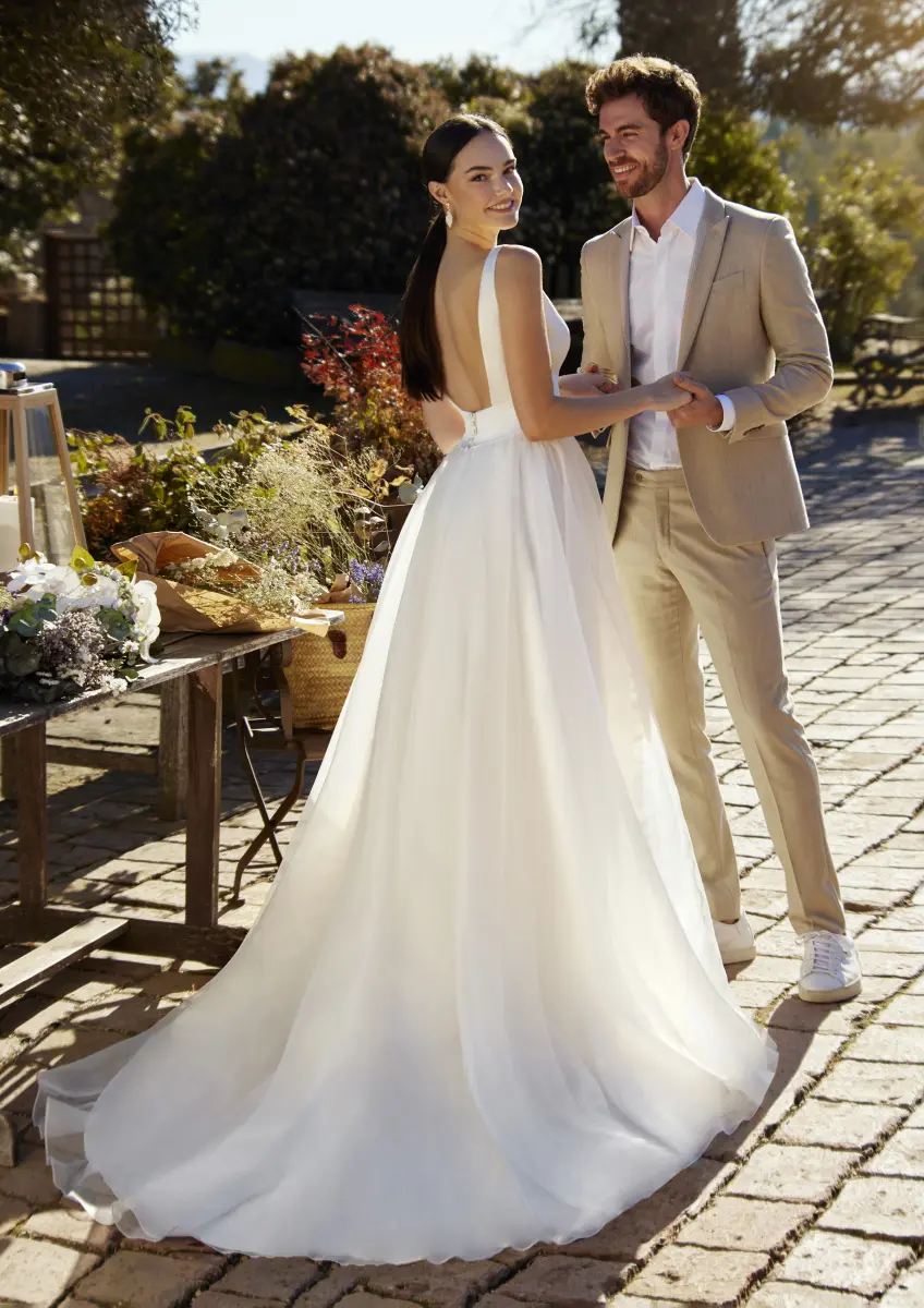 Bridentity Mesmerize Brautkleid Hochzeitskleid