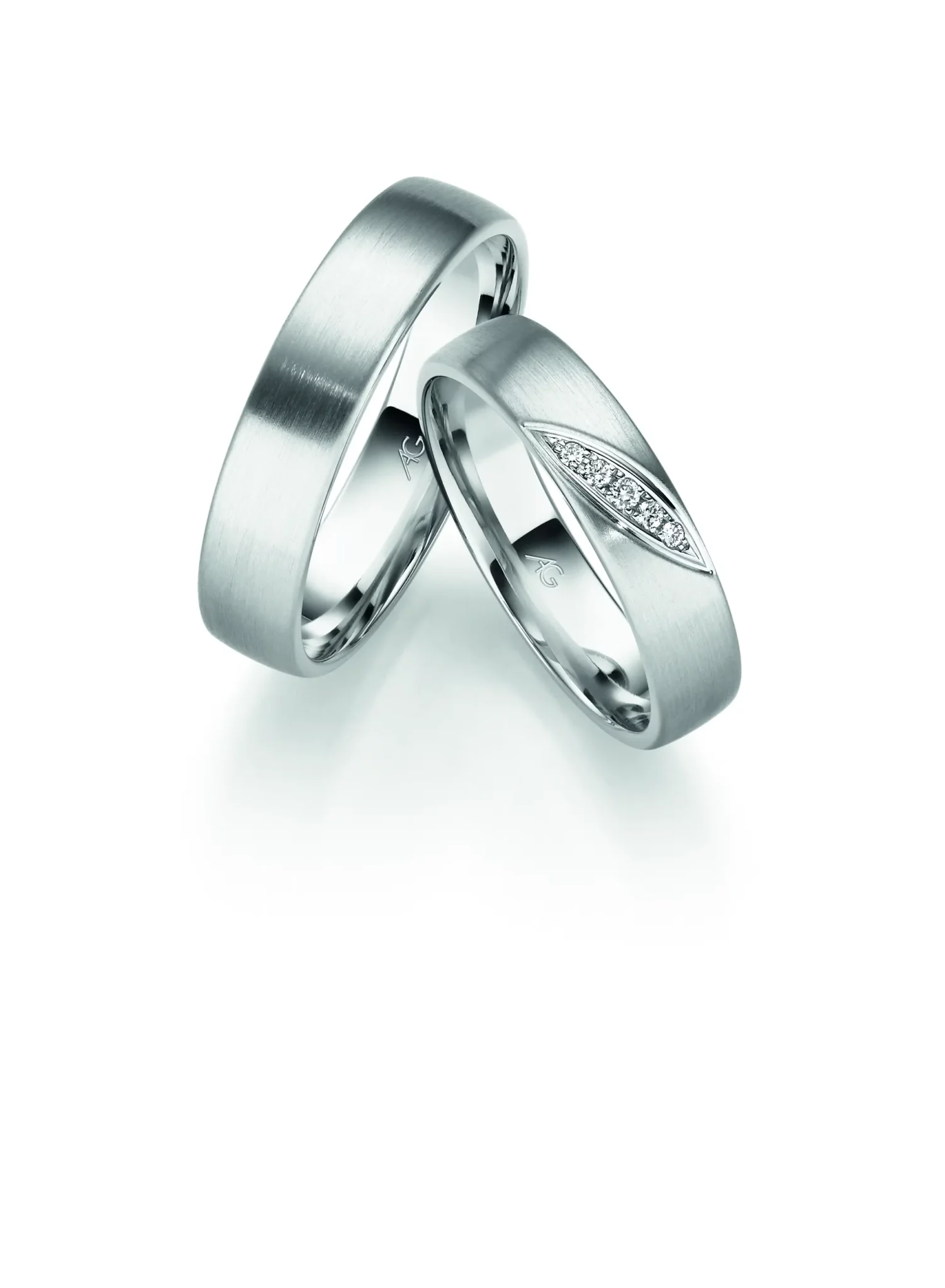 hochzeitsrausch Brautmoden - Elegante Eheringe aus Weißgold mit Diamantbesatz, zeitloses Design für den besonderen Tag