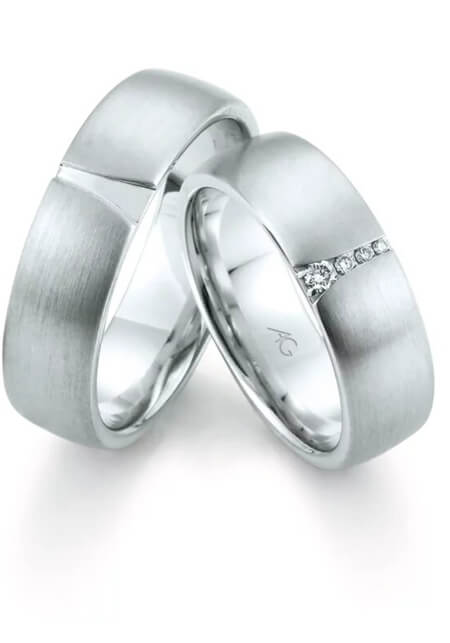 hochzeitsrausch Brautmoden - elegante Eheringe mit Diamantdetails, ideal für eine magische Hochzeit