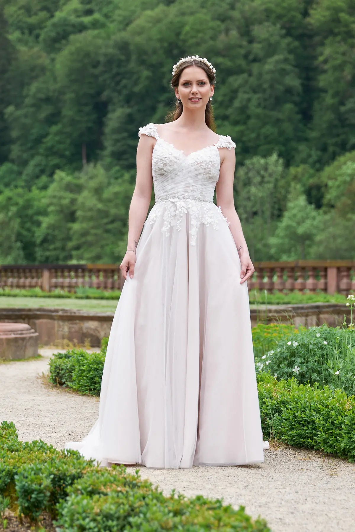 Bridonista V24-19 Hochzeitskleid