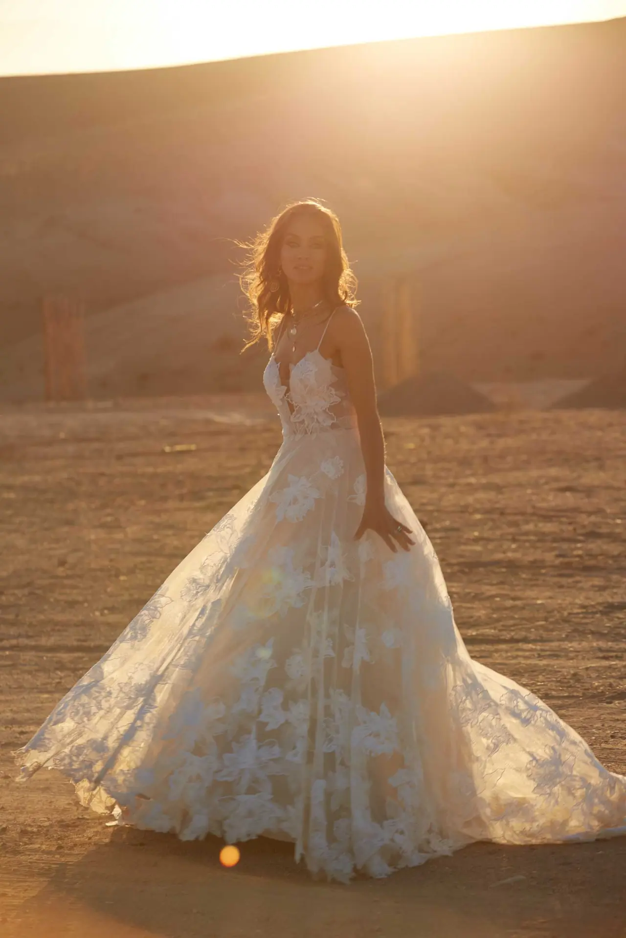 Madi Lane Avery Brautkleid