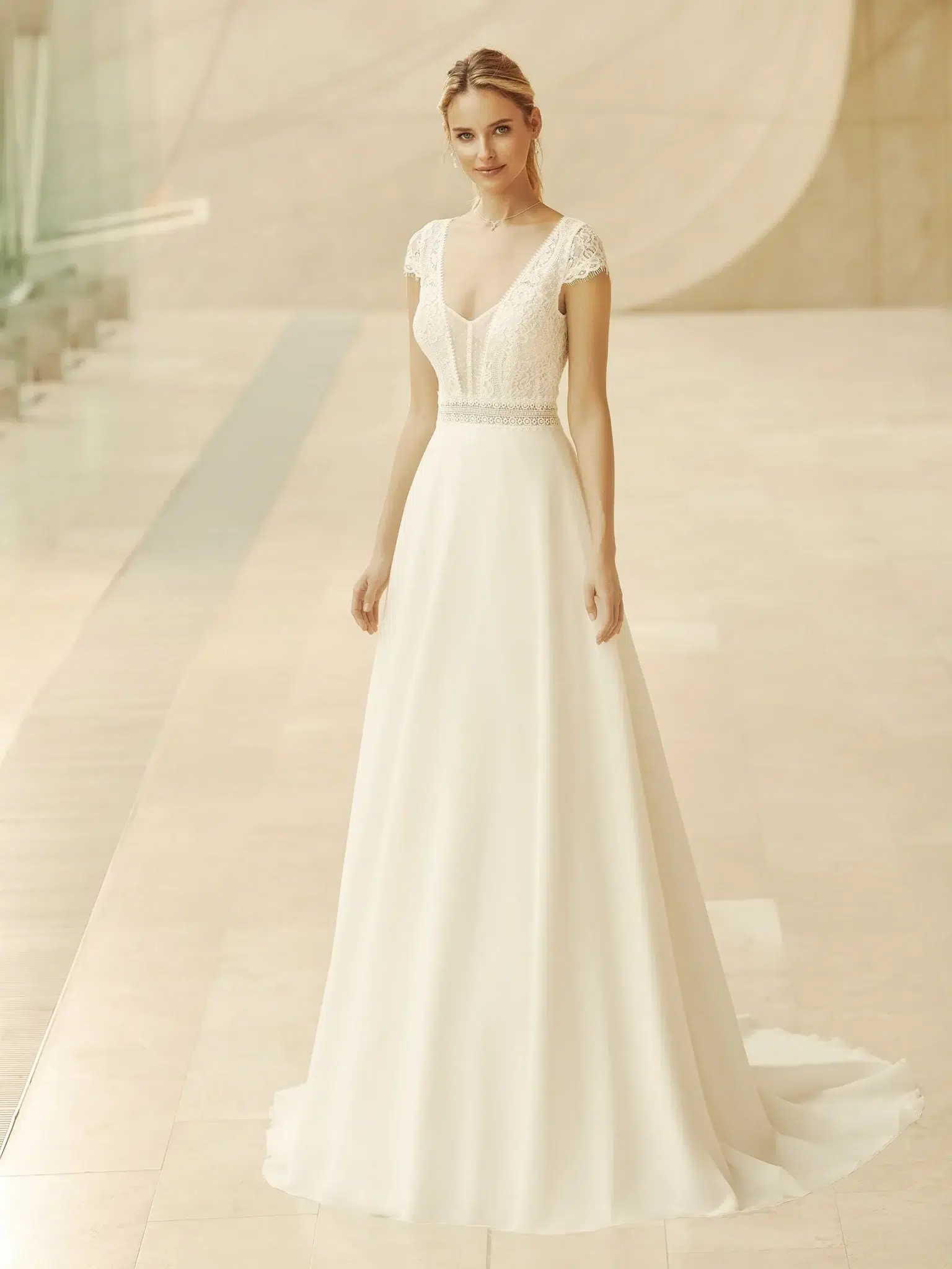 Bianco Evento Arleta Hochzeitskleid