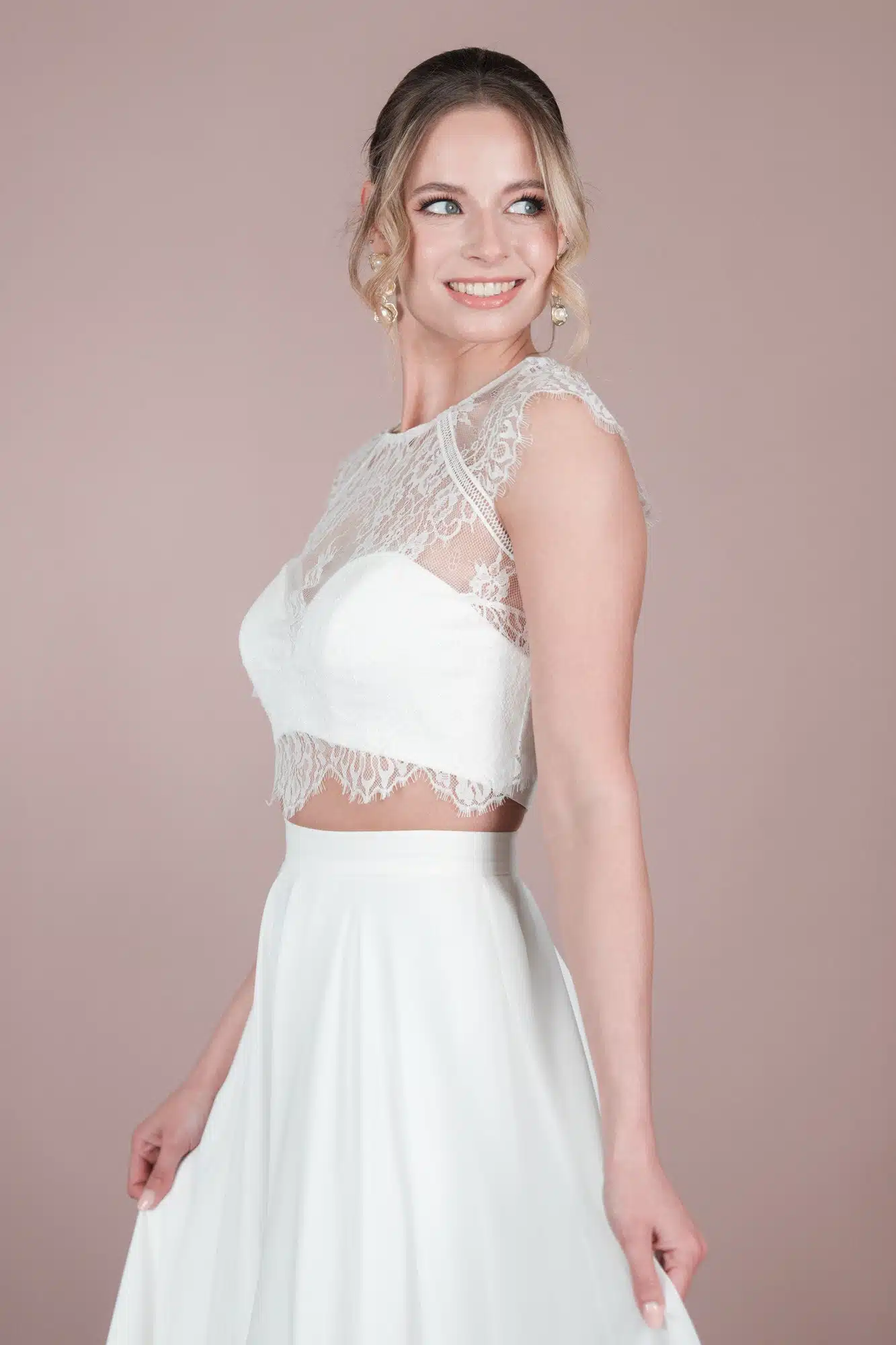 R2L25-T03 Top 