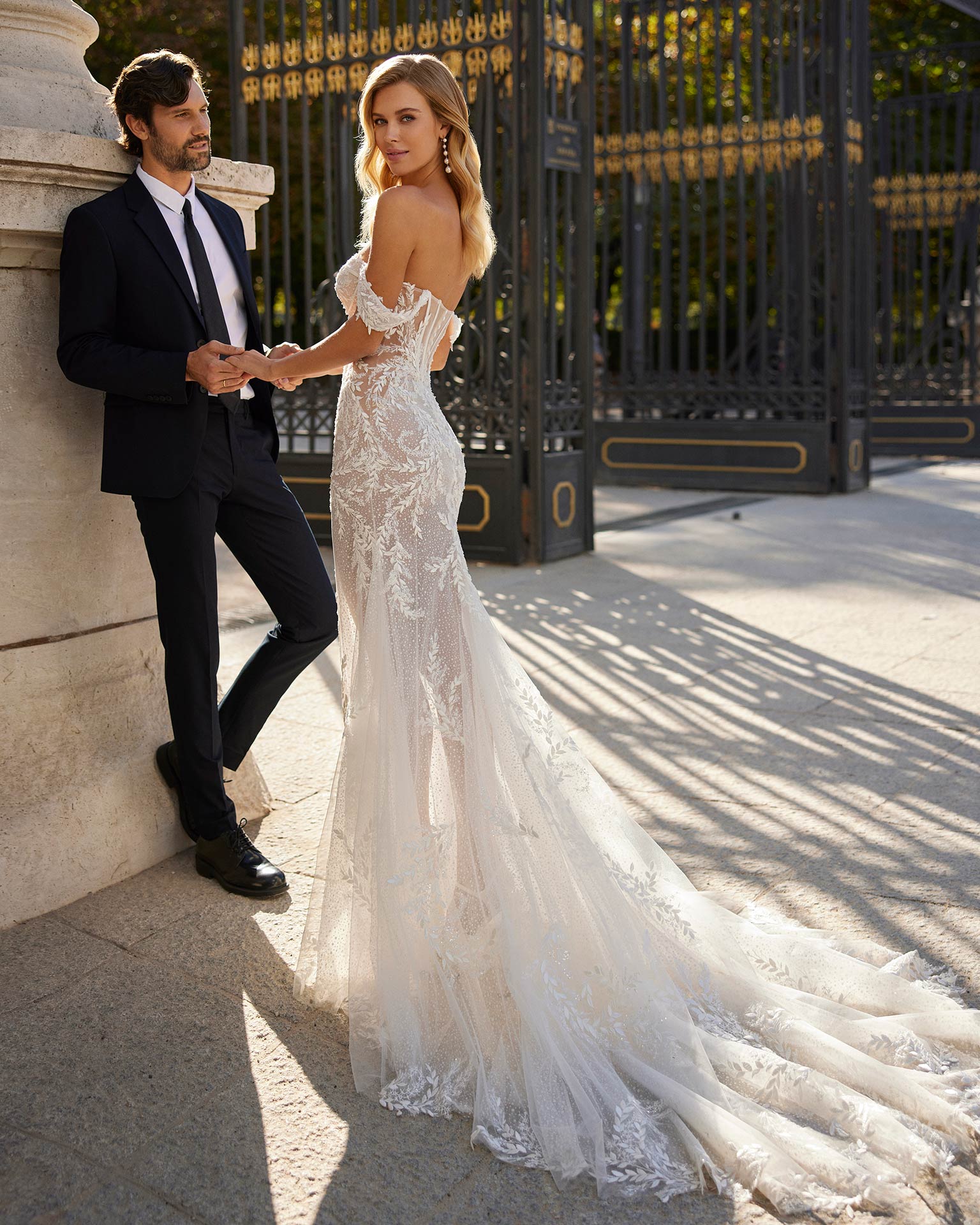 Luna Novias Satcher