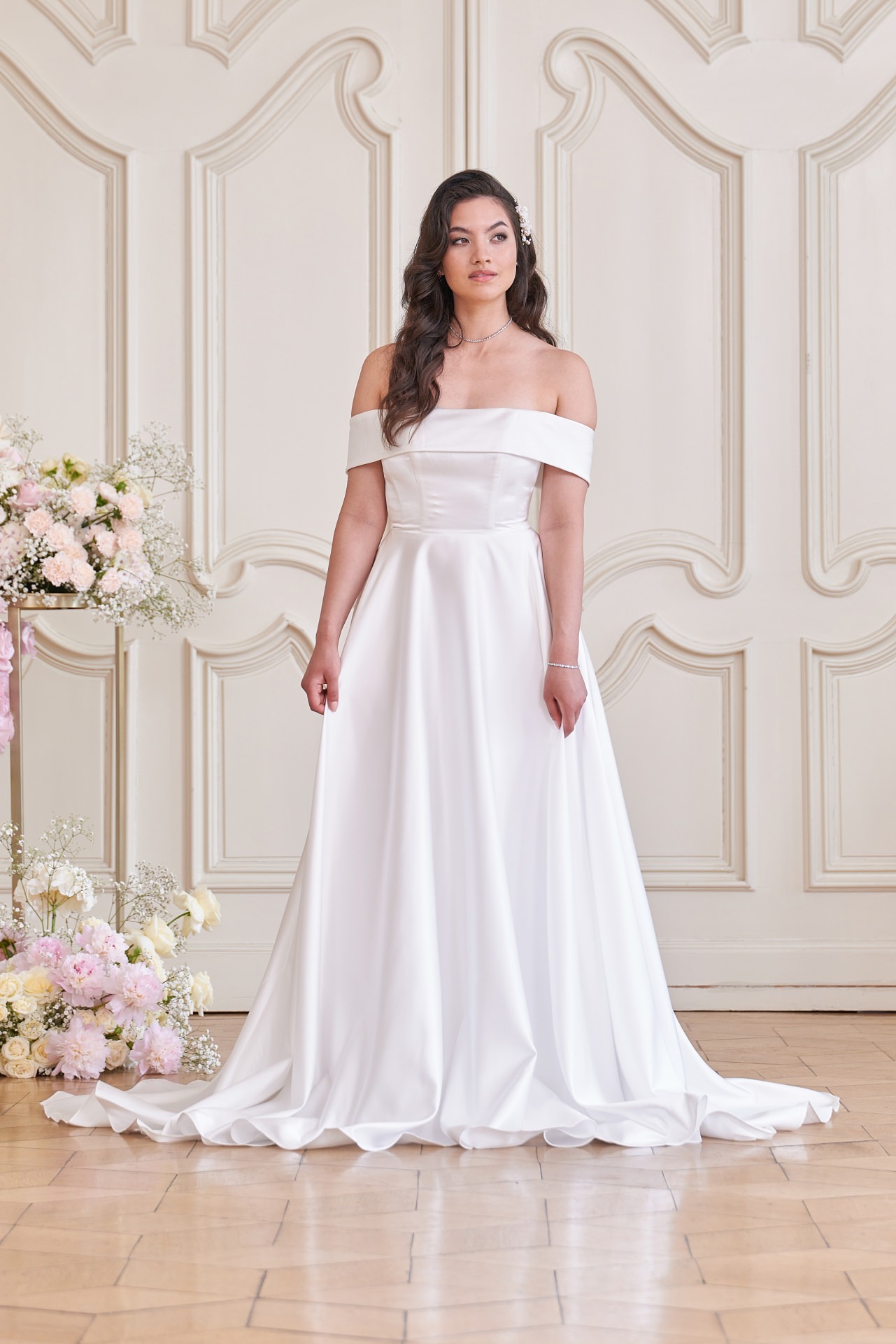 Brautkleider U-Boot Auschnitt Bandeau
