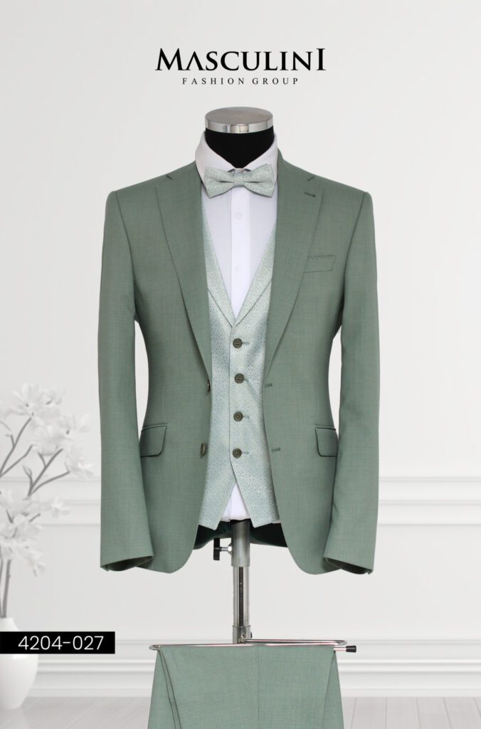 hochzeitsrausch Brautmoden - Masculini Hochzeitsanzug in elegantem Grün mit Weste und Fliege für den Bräutigam