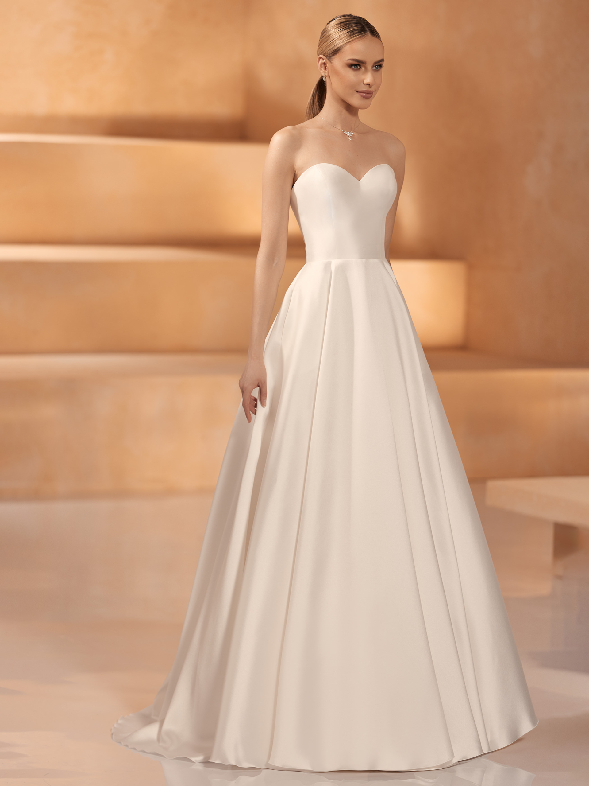 Bianco Evento Olga Hochzeitskleid
