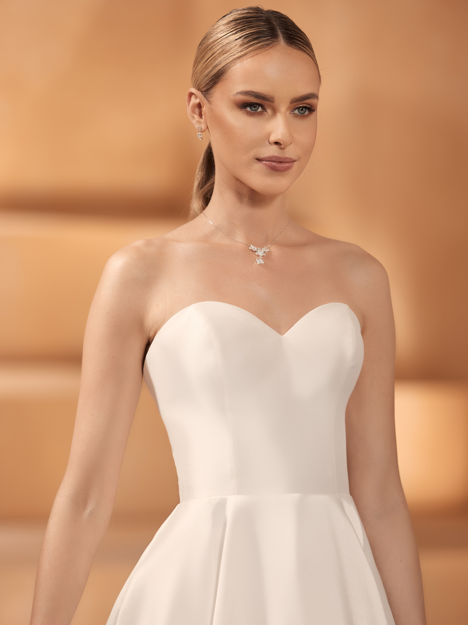 Bianco Evento Olga Hochzeitskleid