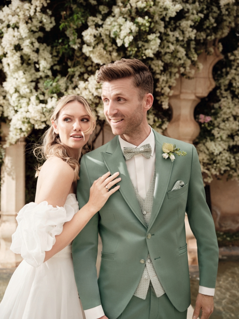 Wilvorst Bräutigam-Anzug in Mintgrün, elegantes Design bei hochzeitsrausch Brautmoden, ideal für stilvolle Hochzeiten.