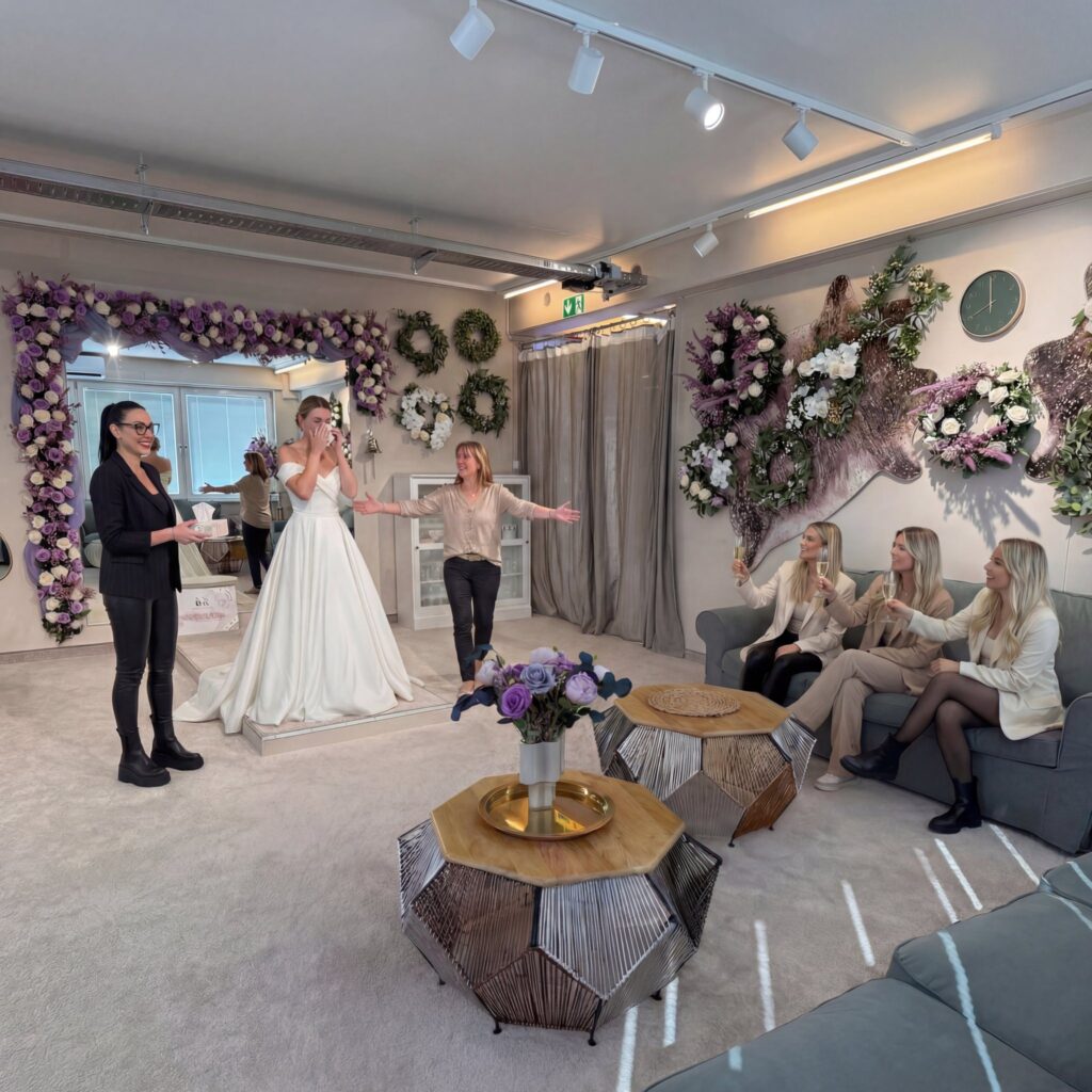 hochzeitsrausch Brautmoden Berlin Hochzeitskleider Brautkleider Sarah Stöbe
